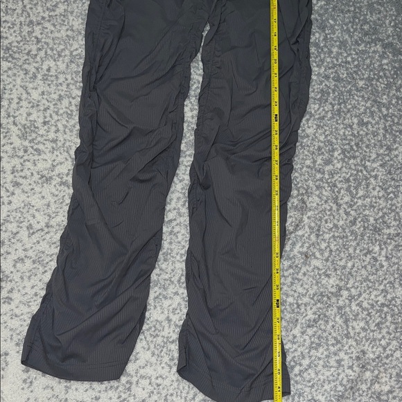 Lululemon Dance Studio Slim-Fit High-Rise Flared Pant
Size: XXXS - Picture 8 of 11